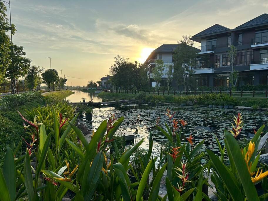 Villa The Bee - Du An Id Junction Long Thanh Buitenkant foto
